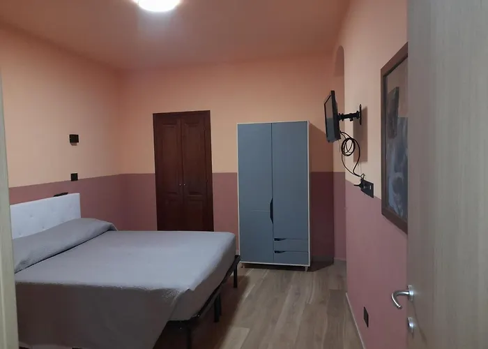 Jolanda 2* 迪亚诺马里纳