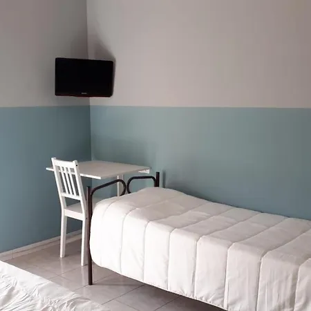 Jolanda Otel