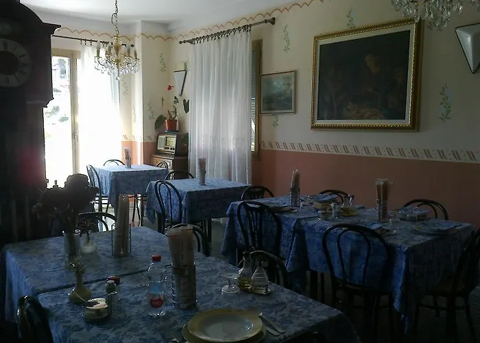 Jolanda 2* Diano Marina